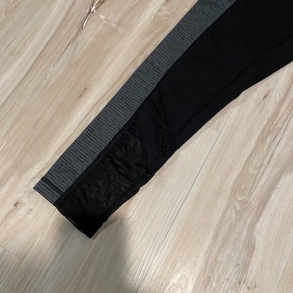 Zella black leggings sheer panel small - Picture 4 of 7